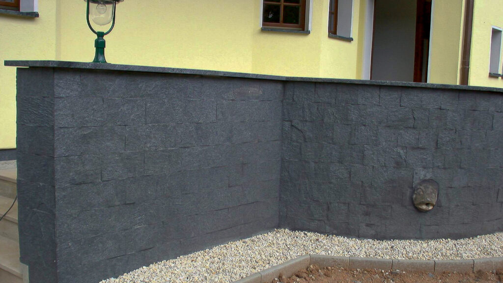 Sockel und Wandverkleidungen – Künzel Natursteine