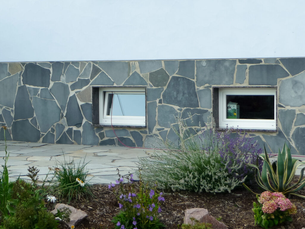 Sockel und Wandverkleidungen – Künzel Natursteine