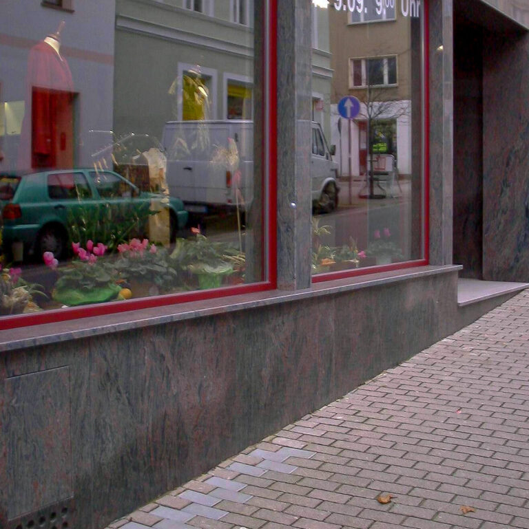 Sockel und Wandverkleidungen – Künzel Natursteine